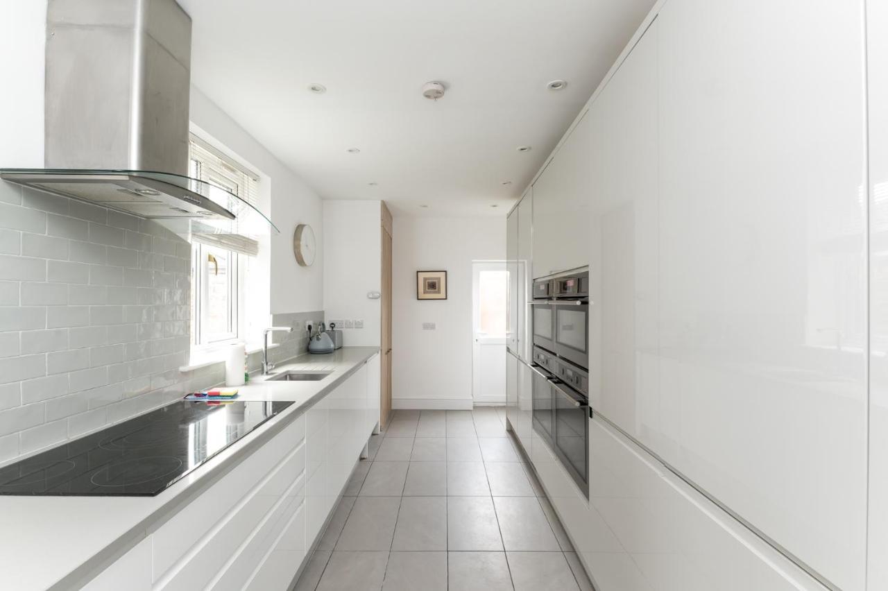 Villa Stunning And Modern 5 Bed House I Pass The Keys York Exterior foto
